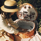 Heart-Shaped Wicker Picnic Basket for 2 with Lid & Foldable Handles, Includes Ceramic Tableware Set, 40x35x22cm, Ideal for Romantic Picnics, Camping, and Outdoor Parties