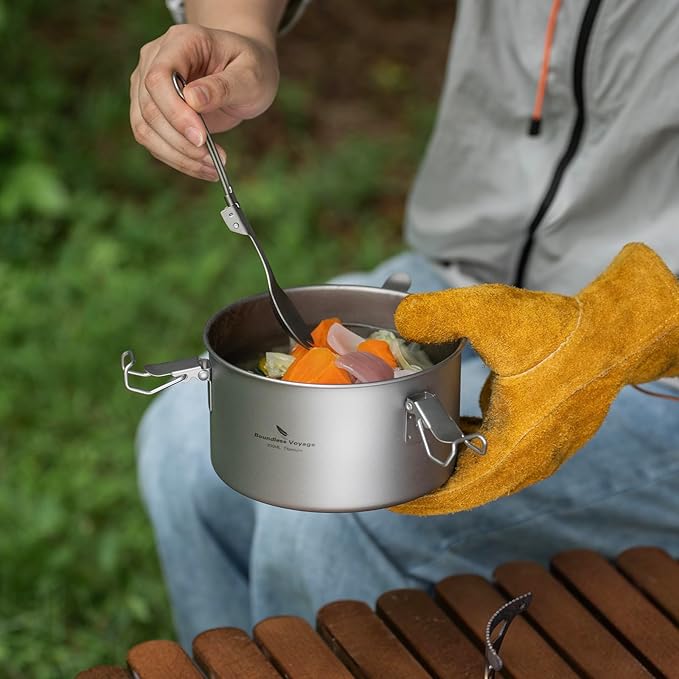 Boundless Voyage Titanium Sealed Lunch Box with Leak-Proof Lid Camping Cookware Lightweight Outdoor Cooking Pot for Backpacking Hiking Picnic & Travel Food Container (Ti2085C/0.9L)