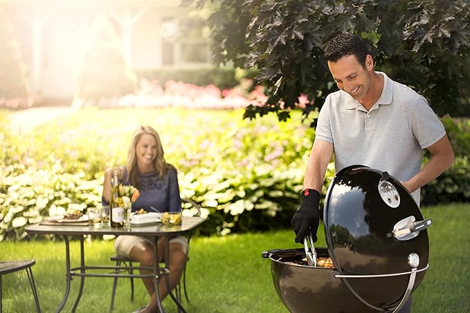 Weber Master-Touch Charcoal Grill, 22-Inch, Smoke – Premium Outdoor BBQ Grill with Tuck-Away Lid Holder & One‑Touch™ Cleaning System, Porcelain‑Enameled Kettle
