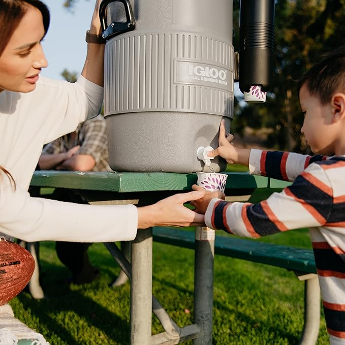 Igloo Sports Cooler | Insulated Beverage Dispenser with Spout |Portable Handwashing Station