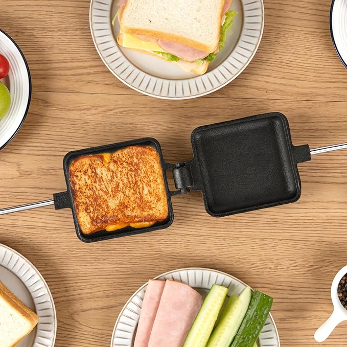 Outdoor pie irons for camping - with heat-resistant, detachable handles, includes a storage bag, easy to clean, perfect for grilling sandwiches and pies over a campfire (2-pack)