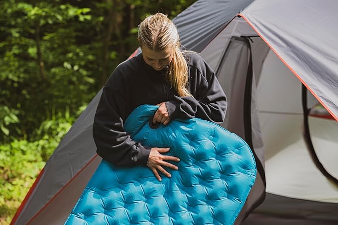 ALPS Mountaineering Trailblazer Insulated Sleeping Pad – Lightweight Backpacking Air Pad with R-Value 8, Cold-Weather Insulation, Compact Pack Size & Pump Sack for Camping and Backcountry Travel