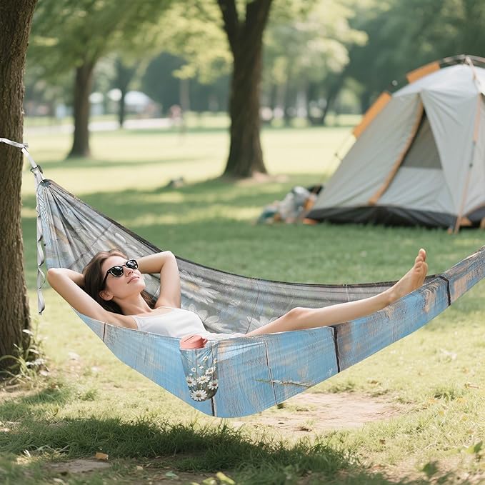 Wood Wall with White Daisies Camping Hammock Single Portable Hammocks 330 lbs Capacity with 2 Tree Straps and Attached Carry Bag,Perfect for Outdoor,Indoor,Beach,Camping,Travel
