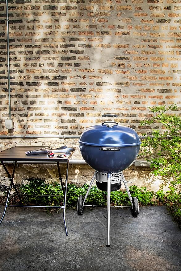 Weber Master-Touch Charcoal Grill, 22-Inch, Slate Blue – Premium Outdoor BBQ Grill with Tuck-Away Lid Holder & One‑Touch™ Cleaning System, Porcelain‑Enameled Kettle
