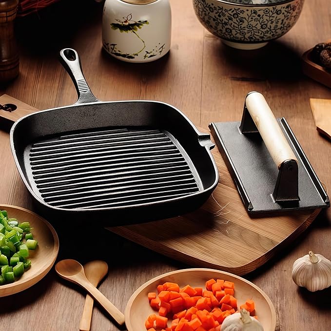 Cast Iron Grill Pan, 9.5 inch Square Grill Pan Skillet with Pour Spout, Cast Iron Griddle Pan with Small Meat Tong, Oil Brush & Hemp Rope for Stove Tops, Gas, Induction, Grill, Campfire, Oven Safe