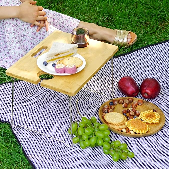 Wicker Picnic Basket for 2 with Detachable Table, Elasticated Wine Holder, Shoulder Carrying Willow Picnic Hamper Set with Premium Tableware & Blanket for Outdoor, Wedding, Anniversary, Birthday Gift