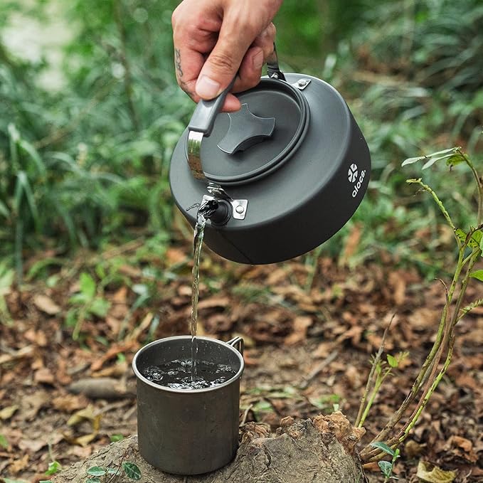 Alocs 0.8L Kettle Teapot, Portable Camping Coffee Pot, Hard-Anodized Aluminum Camping Kettle, Compact Tea Kettle for Stove Top, Outdoor, Hiking, Camping, Picnic and Traveling